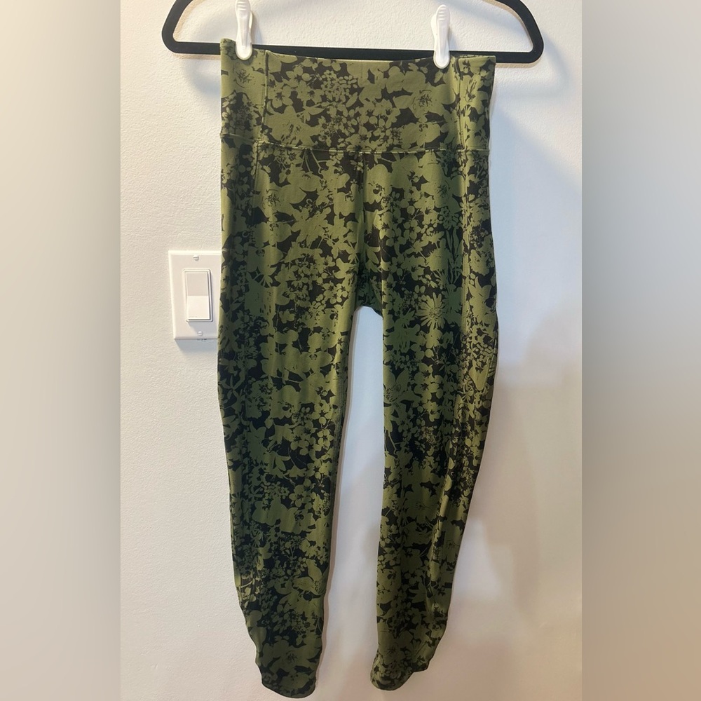 Lululemon All You Do Tight, Hi-Rise, Size 8